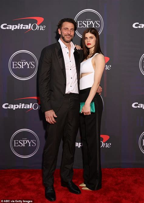 alexandra daddario boyfriend 2021.